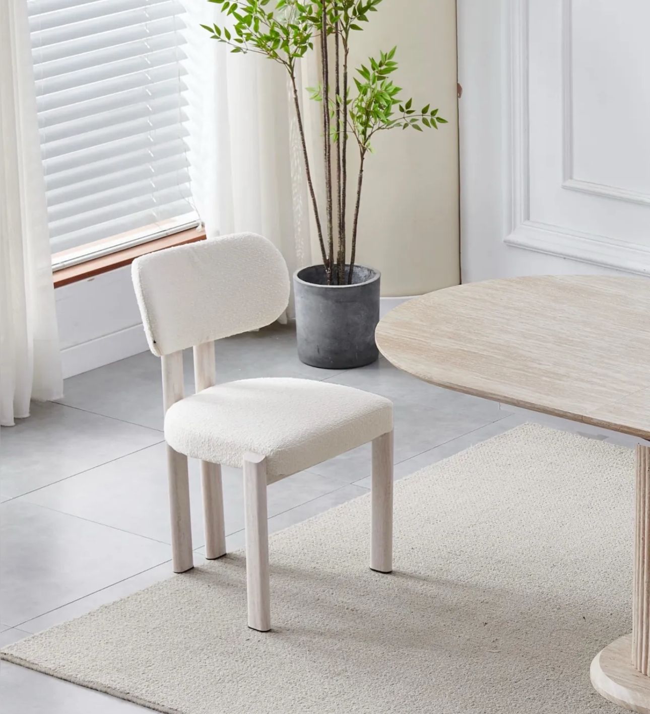 Chaise Tedy pied crème